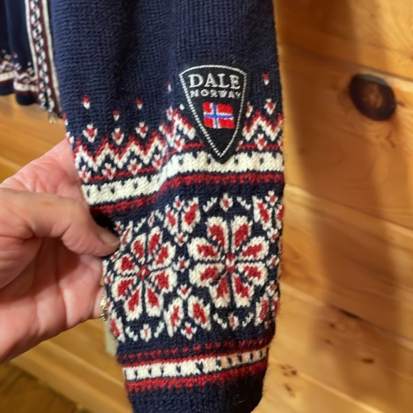 Women’s Norwegian wool sweater XL - Picture 6 of 11